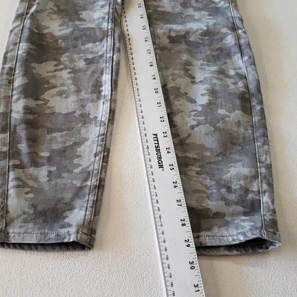 SPANX Stretch Twill Ankle Cargo Pant Stone Wash Camo Women's Size Medium - Picture 12 of 16